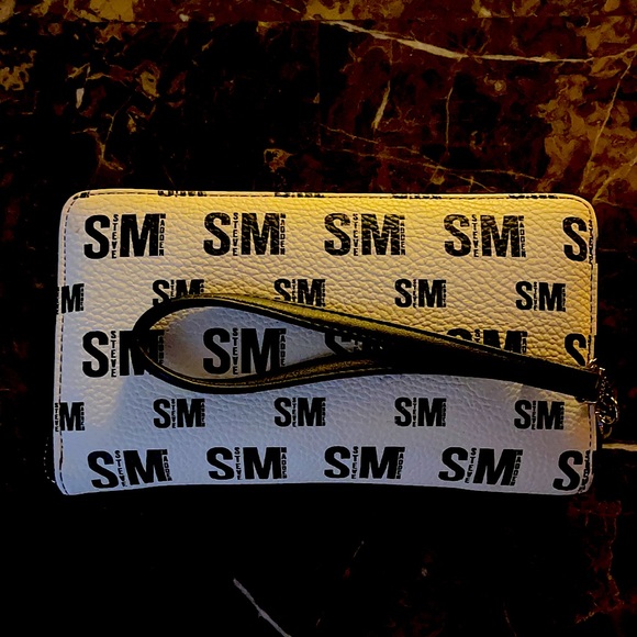 Steve Madden Wallet - Picture 1 of 4